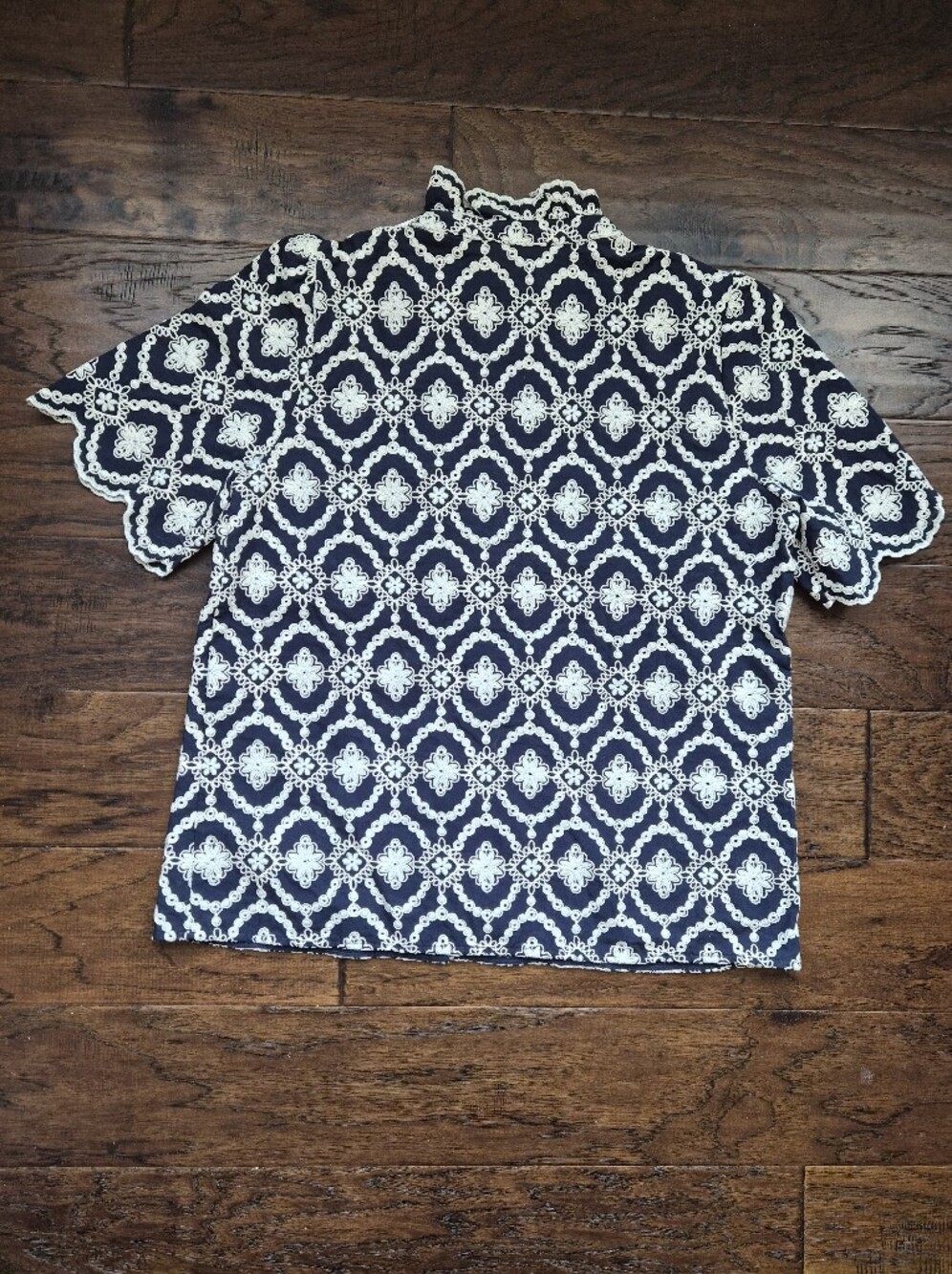 *NWT* [Sezane] Dahlia Shirt in Marine with Daisies, Size 38/6, Organic Cotton - Picture 9 of 13